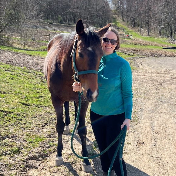 Meet your Posher, Lisa - Picture 1 of 4